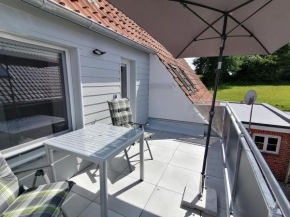 May Home, Schashagen